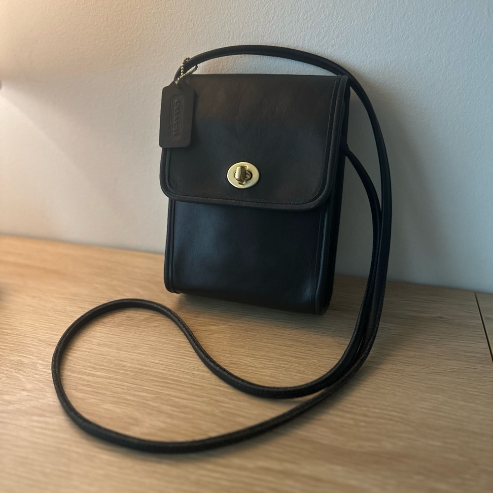 Vintage Coach Black Leather Scooter Swing Pack Brass Crossbody Bag 9893 Restored